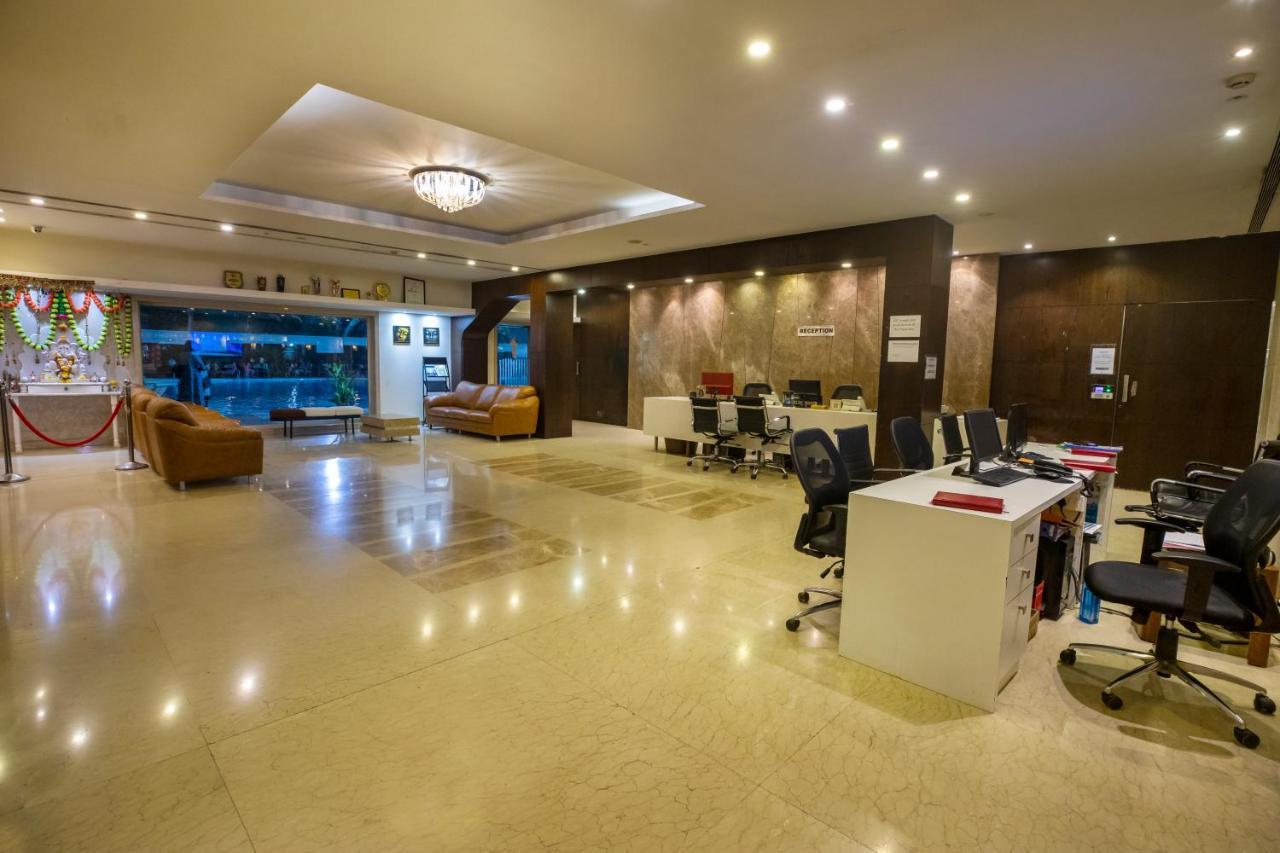 The Thane Club Dış mekan fotoğraf