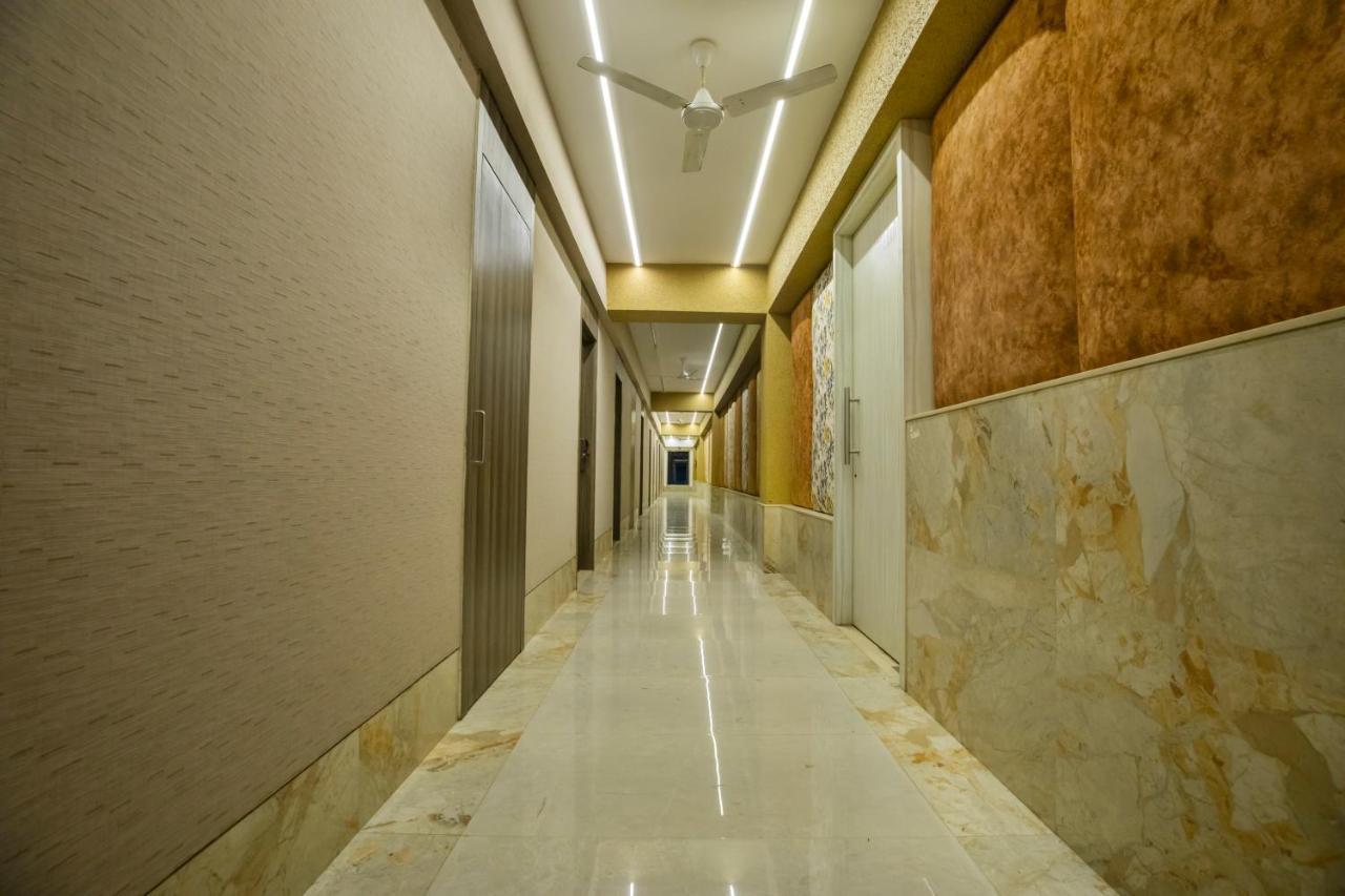 The Thane Club Dış mekan fotoğraf