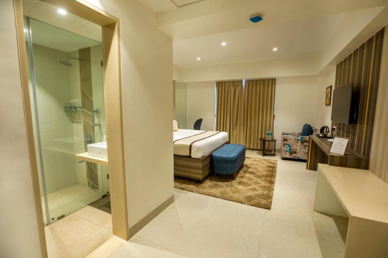 The Thane Club Dış mekan fotoğraf